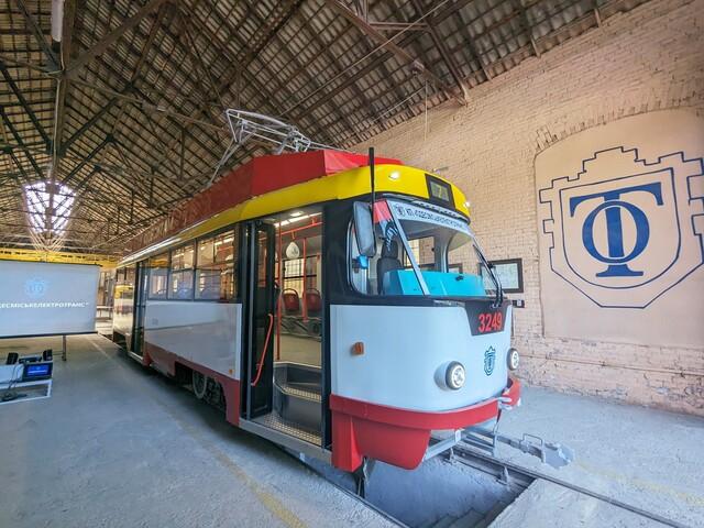Стаття В Одесі презентували оновлений трамвай «Татра» (ФОТО, ВІДЕО) Ранкове місто. Одеса