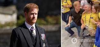 Стаття Принц Гаррі став на коліно біля українського воїна, який втратив ноги: відео зворушило мережу Ранкове місто. Одеса