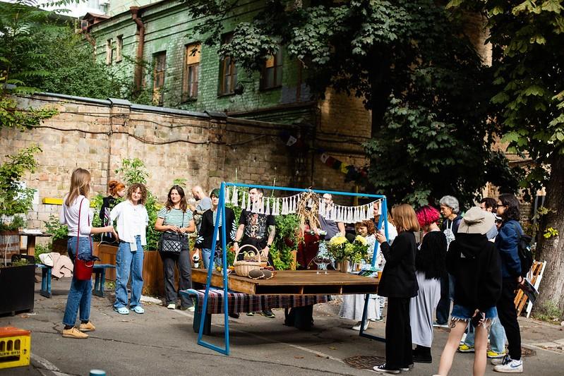 Стаття У центрі Києва створили міський город, де вирощують овочі та зелень Ранкове місто. Одеса
