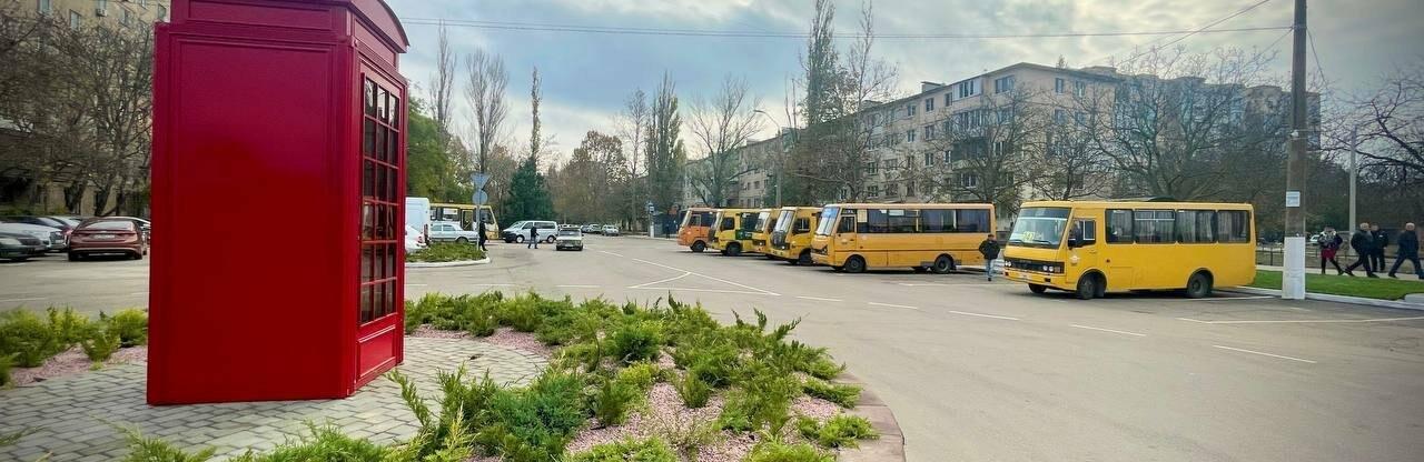 Стаття На вулиці Паустовського в Одесі облаштували кінцеву зупинку громадського транспорту Ранкове місто. Одеса