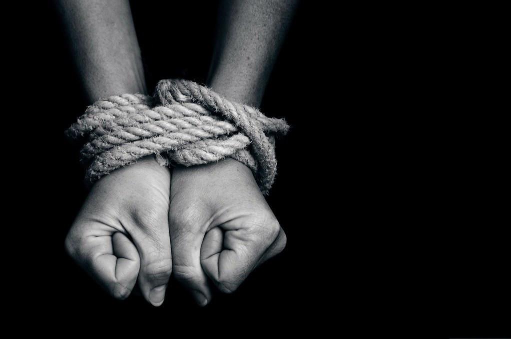 Стаття Статус постраждалого від торгівлі людьми в окупації можна оформити строком до двох років Ранкове місто. Одеса